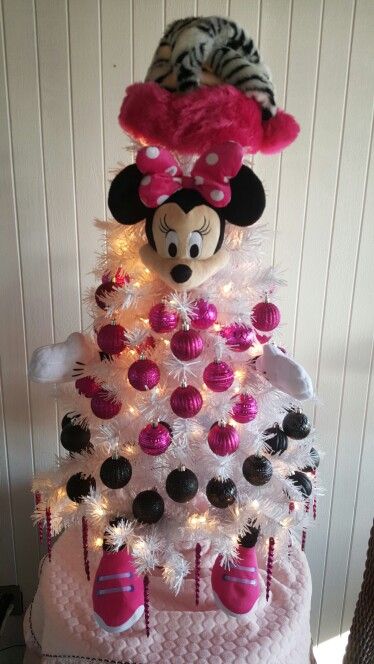 Minnie Mouse tree with pink and black ornaments is perfect for kids' room's Christmas decor