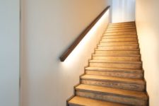 11 LED lighting under the handrail gives off a soft light
