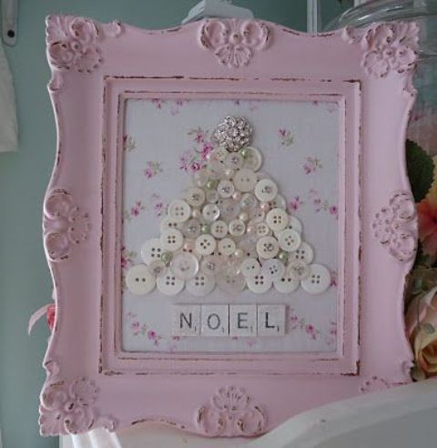 button Christmas tree in a pink shabby chic frame