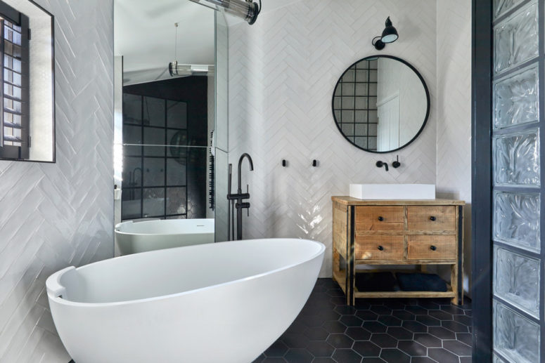 black hex tiles work well with white grout to create contrast in a monochrome bathroom (Claudia Dorsch Interior Design Ltd)