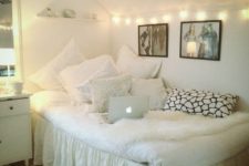 05 clean and airy white dorm room design with lights