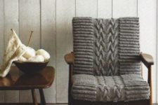 19 cable knit chair cover is what will give it a winter look