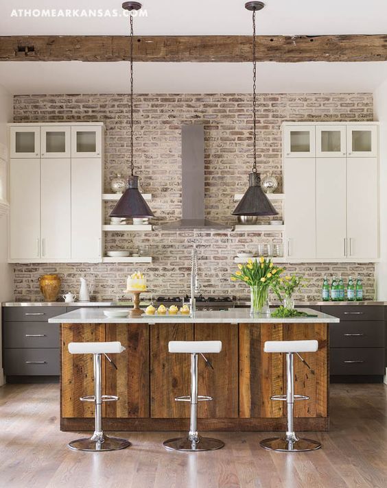 whitewashed brick accent wall for a rustic feel in the kitchen