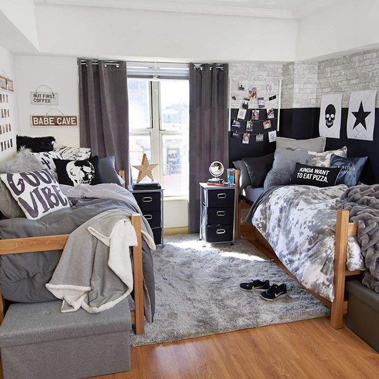 boys dorm room in black and gray tones could also be quite stylish (via @dormroomsupplies)