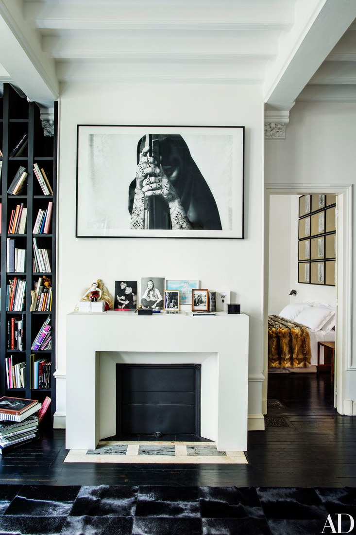 This adorable townhouse in Paris belonged to Vogue editor Franca Sozzani and was decorated by her