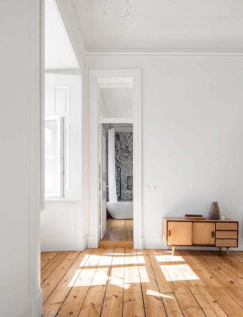 Peaceful Monochrome Apartment In A 19th Century Building