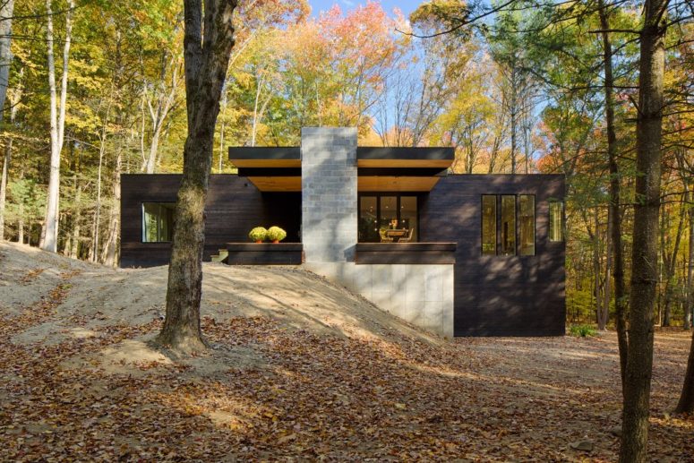 The home is also a hillside one, and the architects had to take this into consideration while building