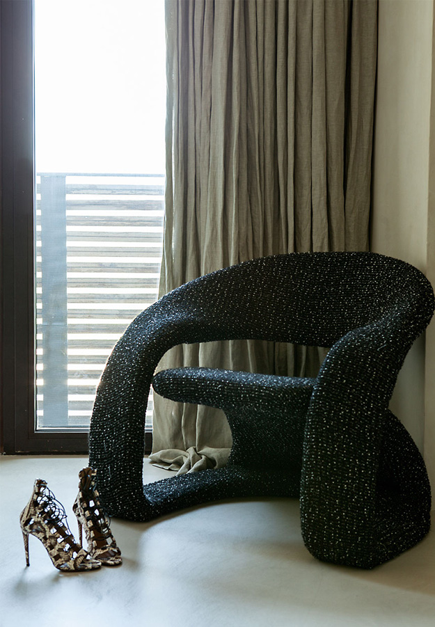 This chair is so glam and sparkling, it shows the love to refined decor