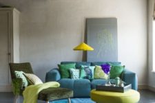 14 blue, emerald and lime green living room with a round carpet and a round coffee table