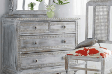 25 giving your dresser a shabby chic look is easy with whitewashing technique