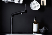 02 I love the faucet shape, its laconic and industrial look is unique and stylish