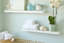 21 floating display shelves for a beach-inspired bathroom
