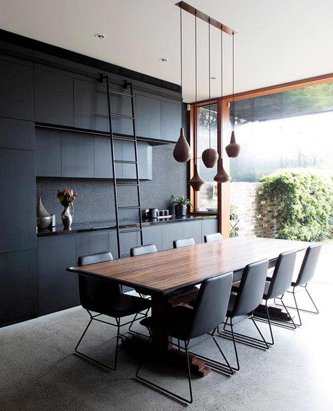 This modern chic house strikes with perfectly polished style of its interiors and a strong connection with outdoors