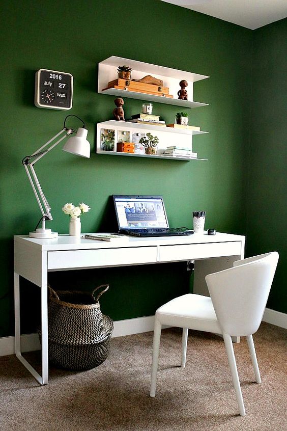 feel more natural and calm with a green statement wall