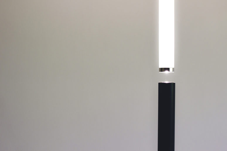 Equilibrio Lamp Based On Gravity And Magnetic Attraction