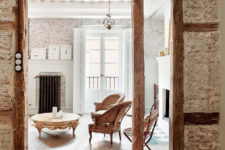 01 This adorable apartment in Madrid is elegant meets vintage, full of antique furniture and with adorable original features