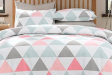 09 coral, grey and white bedding with a triangle print