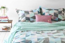 11 mint, green, blush, black triangle print bedding is ideal for spring and summer