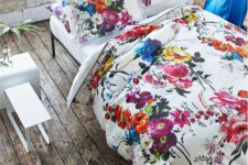 12 bold colored floral bedding with realistic flowers