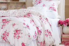 14 classic white bedding with pink flowers and white ruffled pillowcases
