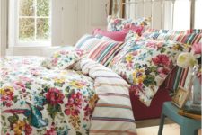 15 colorful bedding in different shades and with wildflower prints
