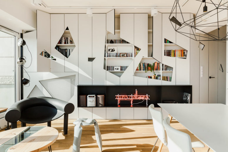 Penthouse With Asymmetric Geometric Panels And Uniterrupted Views