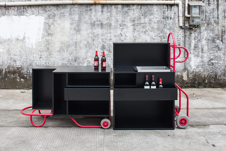 The bar can be configured in an upright or reclined position