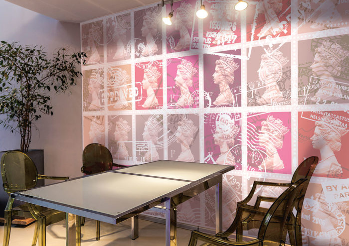 Queen stamp printed wallpaper to make a statement