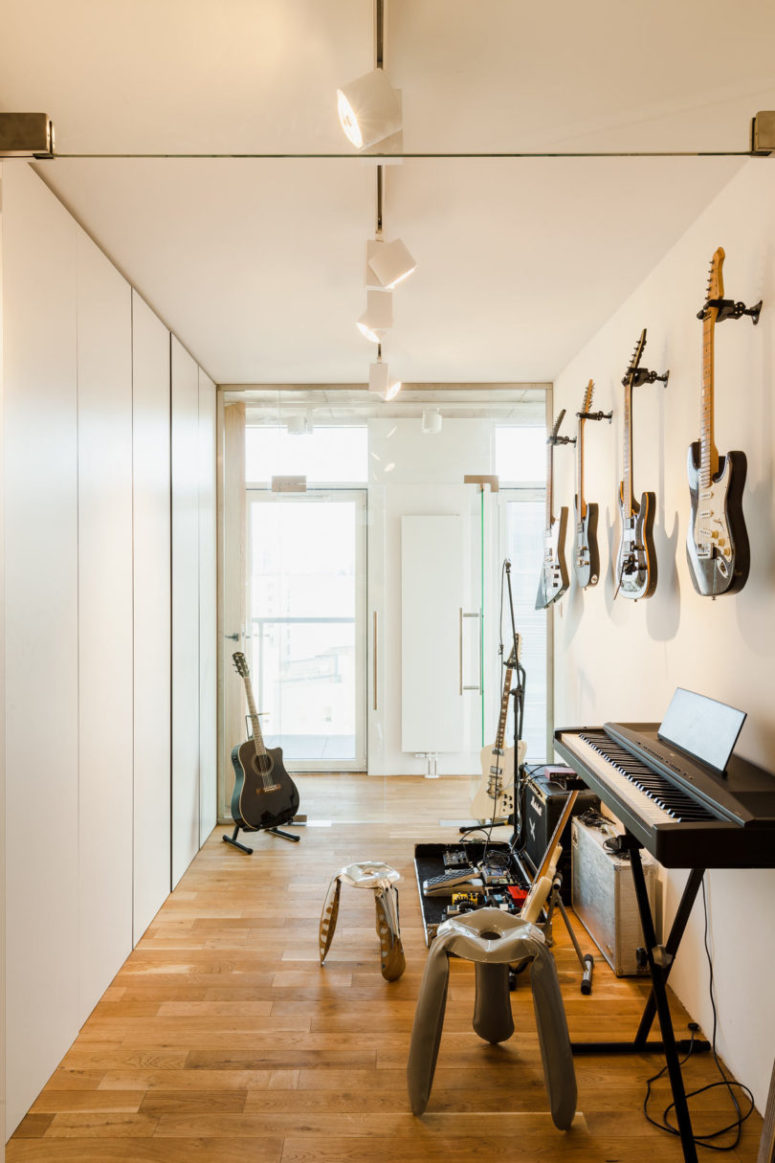 There's a music room with different instruments and some lights - nothing else is necessary here