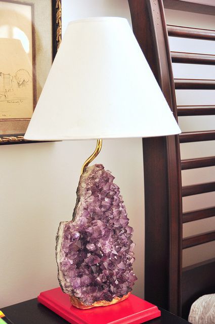 large amethyst and gold lamp for an exquisite feel
