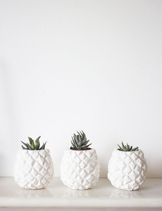 white pineapple ceramic pots look cute and modern
