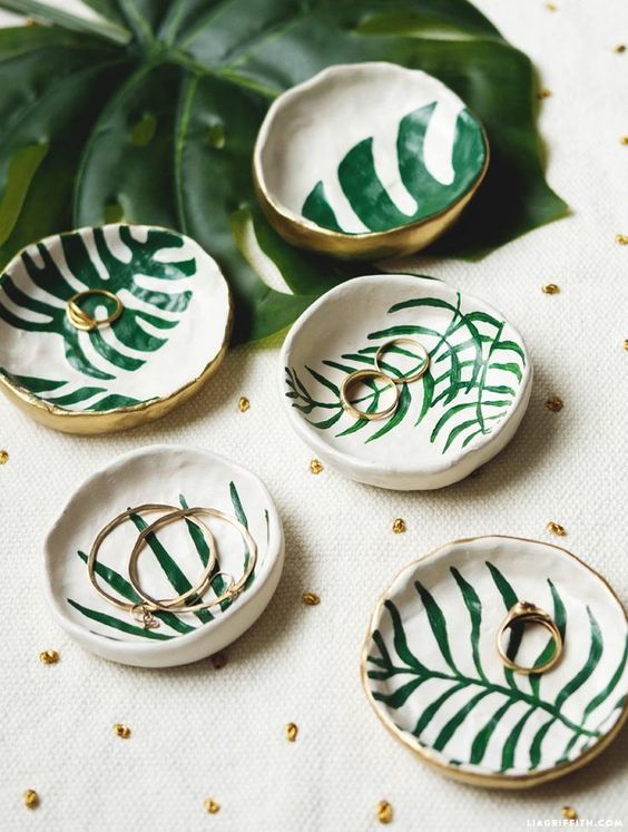 tropical leaf trinket dishes can be DIYed, and these are stylish additions