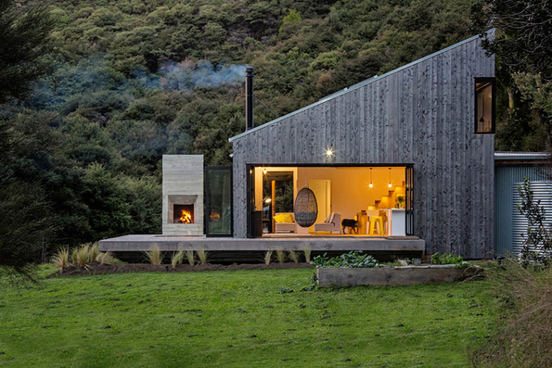 Back Country House Inspired By Traditional New Zealand Huts