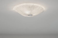 04 This is a ceiling lamp looking like a glowing shell or jelly fish