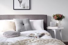 15 a chunky knit blanket is ideal for cold nights, your guests will be grateful