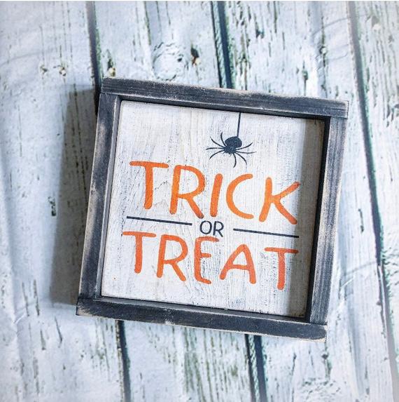 "Trick Or Treat" sign made of wood could become an unique addition to your Halloween's decor