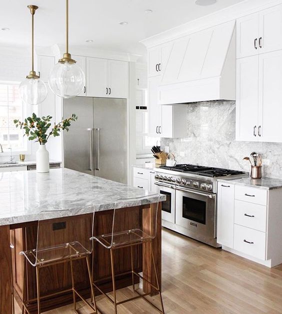 copper and brass with a satin finish are a trendy solution for a bold kitchen