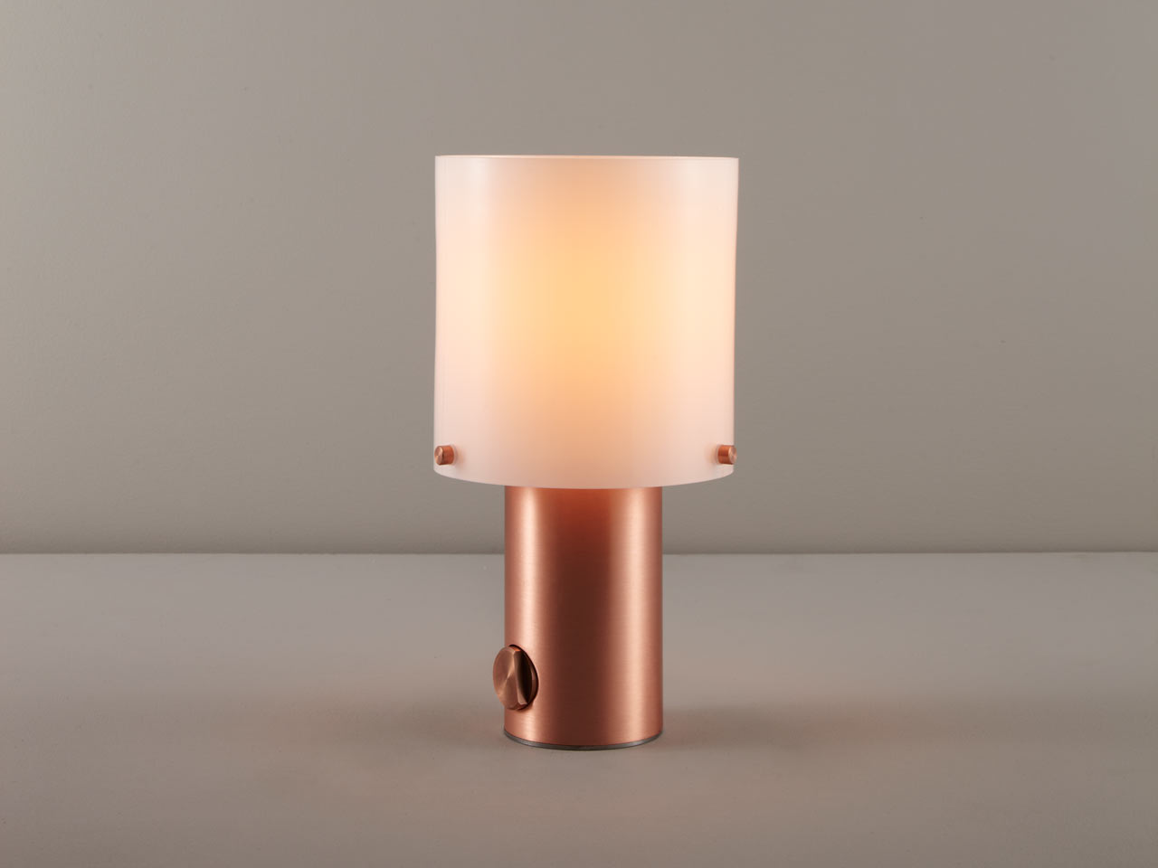 This gorgeous table lamp is called Walter and brings gorgeous vintage aethetics and a trendy metallic finish to your space