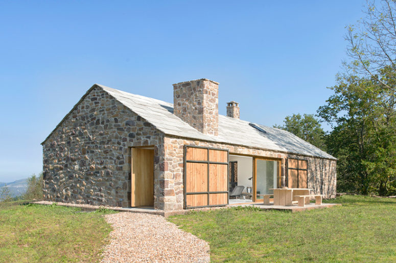 A Stone Cabin Turned Into A Rustic Holiday Retreat