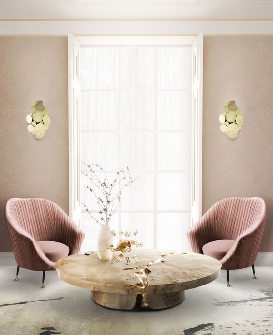 soft shades of pink and some shiny gold touches are ideal for a glam space with a girlish feel