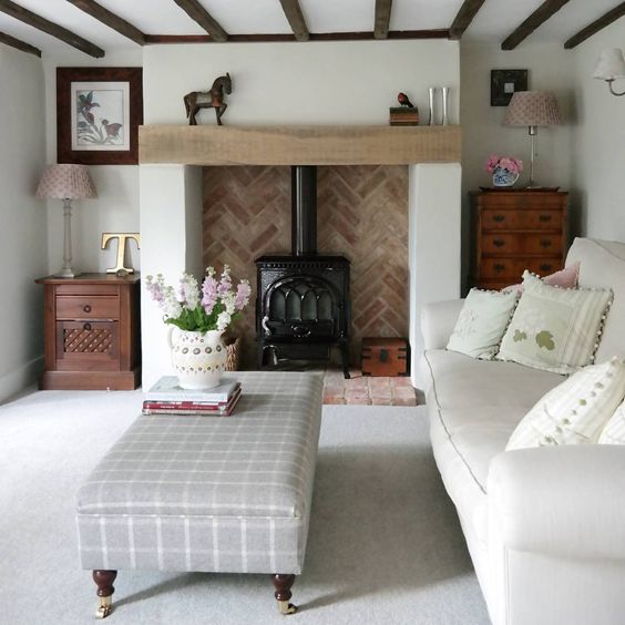 A chic hearth can be even non workign but it will add coziness to the space