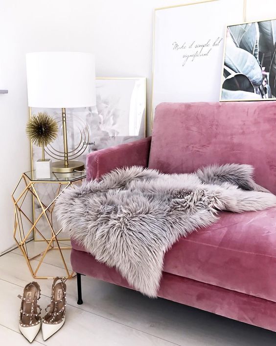 girlish touches are the most popular for glam style, this pink sofa is a great idea in this case