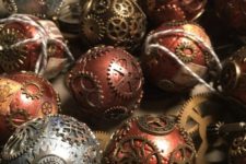 04 unique Christmas baubles with gears in various metallic shades