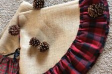 14 burlap and plaid Christmas tree skirts are a cute and cool idea that involves some sewing