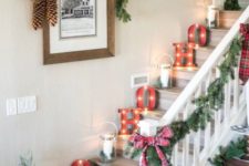 17 cool marquee letter lights on the steps will give your home a vintage farmhouse feel
