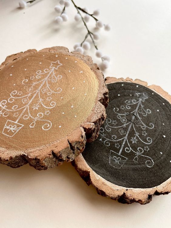 tree slice Christmas ornaments with gold and chalkboard paint and painted trees are great for the holidays