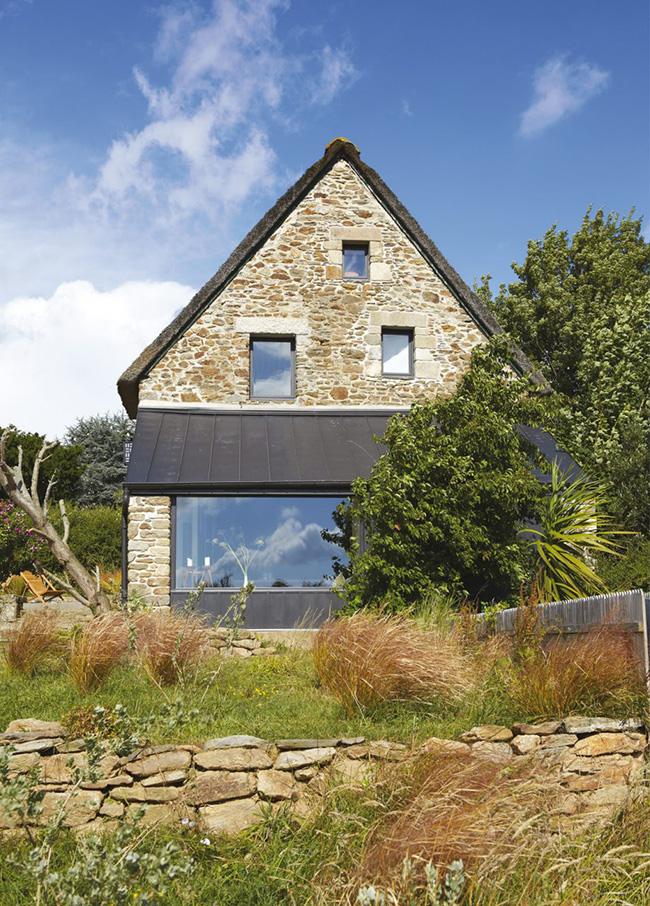 A Modern Transformation Of A Seaside Cottage
