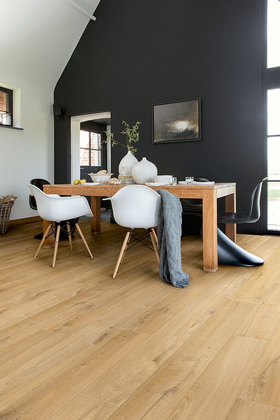 laminate here looks like natural oak and is rather durable