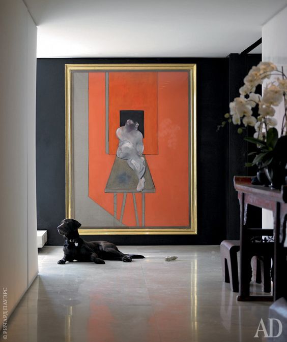 an oversized abstract artwork makes a bold stylish statement in this entry