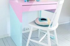 21 a pastel geometric Micke desk hack as a workspace, a study space for kids or a craft desk